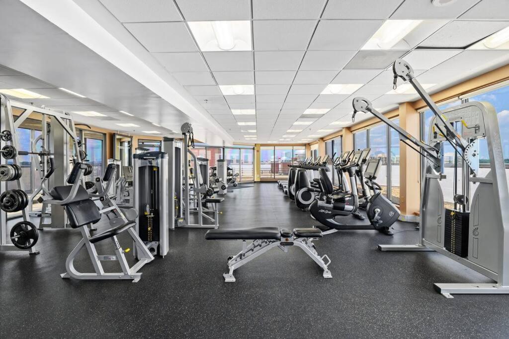 Incredible Apartment With Rooftop In Pentagon City Arlington Esterno foto